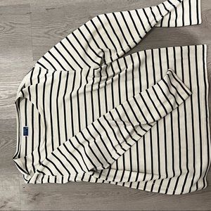 JCrew Men's Long Sleeve Striped shirt, Men's Size Medium, Cream and Navy.